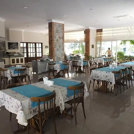 Riviera Apart Otel 4*