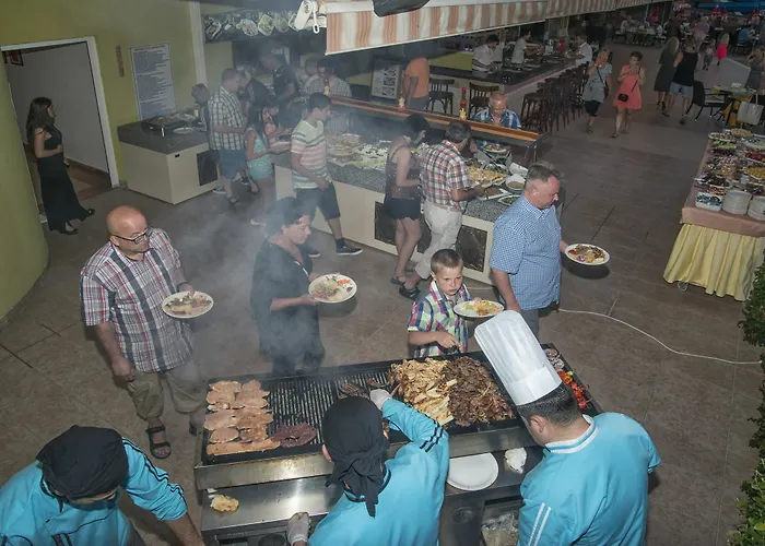 アパートホテル Riviera 4*